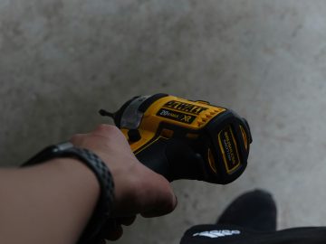 Filling Drill Holes When Moving Out in Switzerland: Tenant Rights & Practical Tips